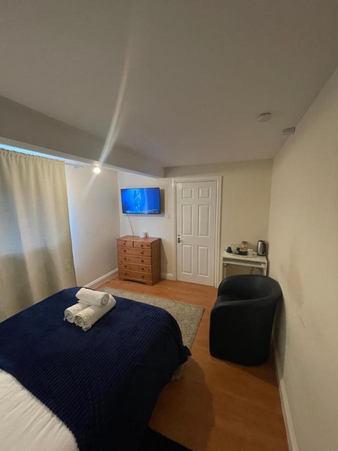 Shared House In Chakeshill Drive 호텔 브리스틀 외부 사진