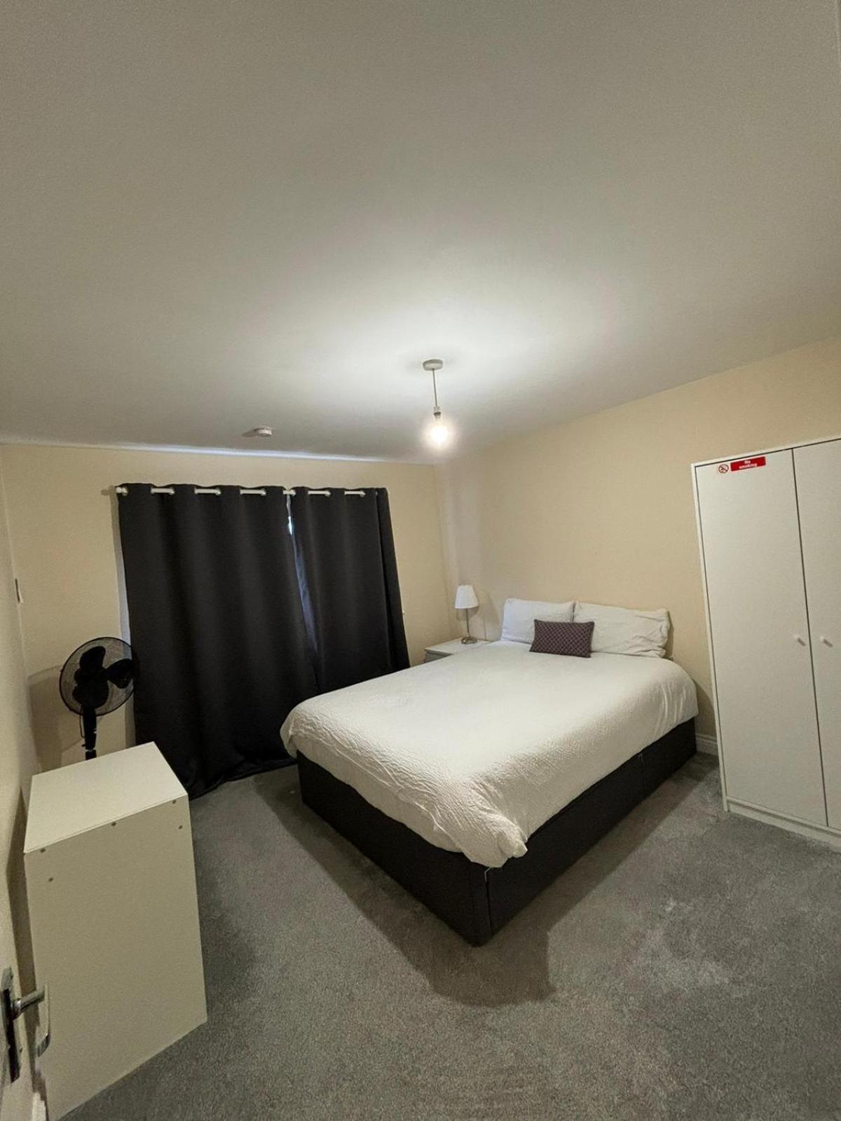Shared House In Chakeshill Drive 호텔 브리스틀 외부 사진