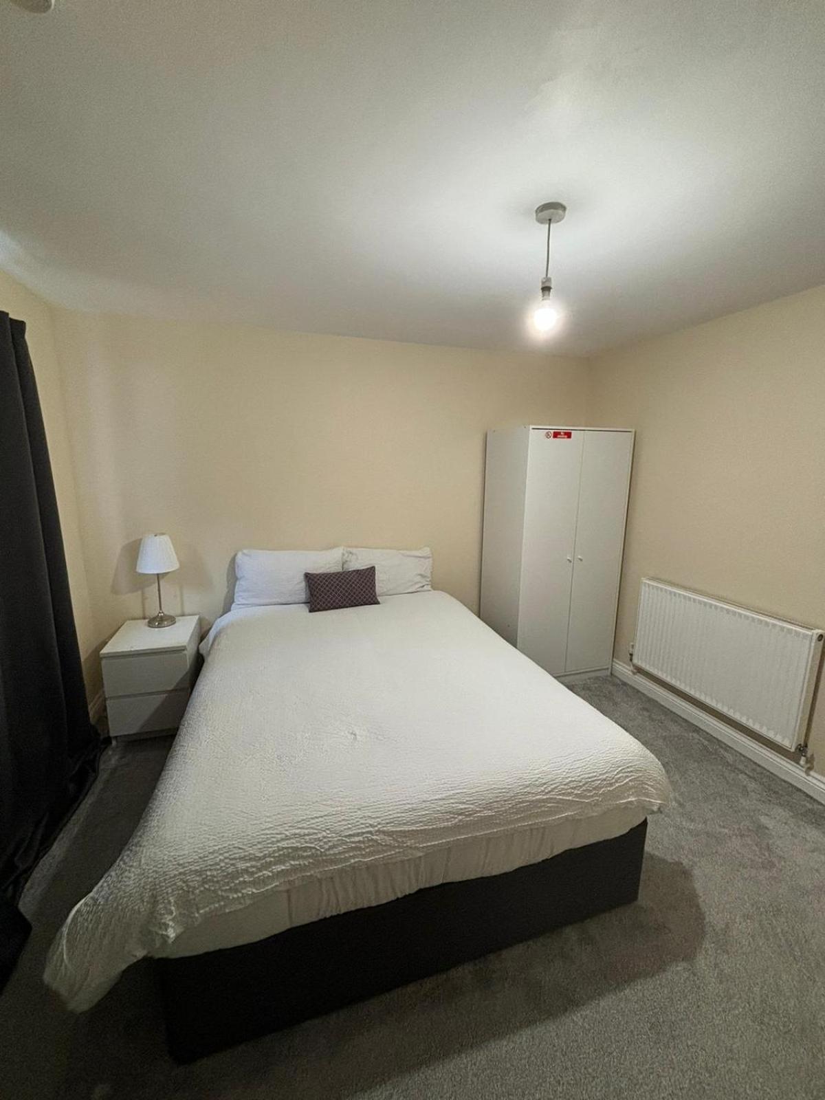Shared House In Chakeshill Drive 호텔 브리스틀 외부 사진