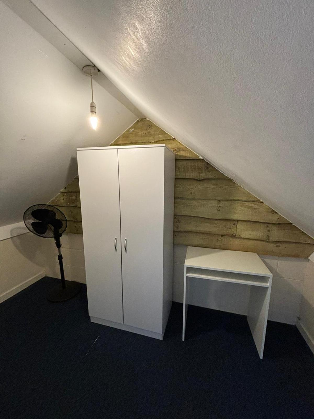Shared House In Chakeshill Drive 호텔 브리스틀 외부 사진